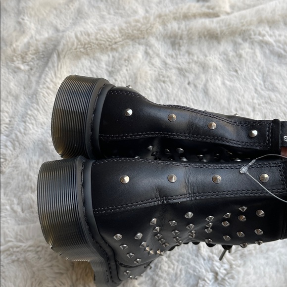 Dr Martens 1460 Stud Studded Black Ankle Boots size men’s 7 women’s 8 - Picture 4 of 11